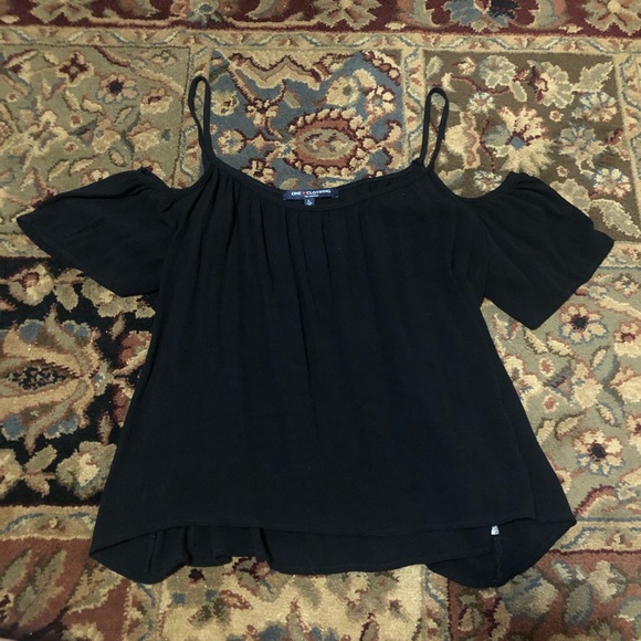 one clothing Tops - One Clothing Black Flowy Cold-Shoulder Blouse [L]
